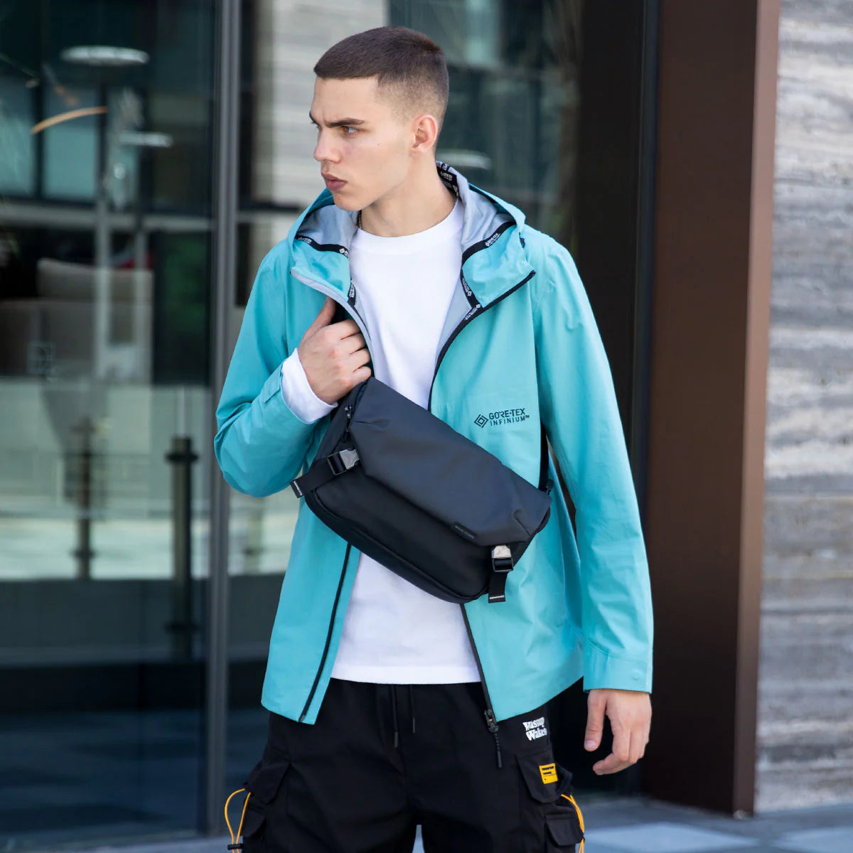 Harvey: Suya Dayanıklı Çok Fonksiyonlu Çapraz Askılı Çanta