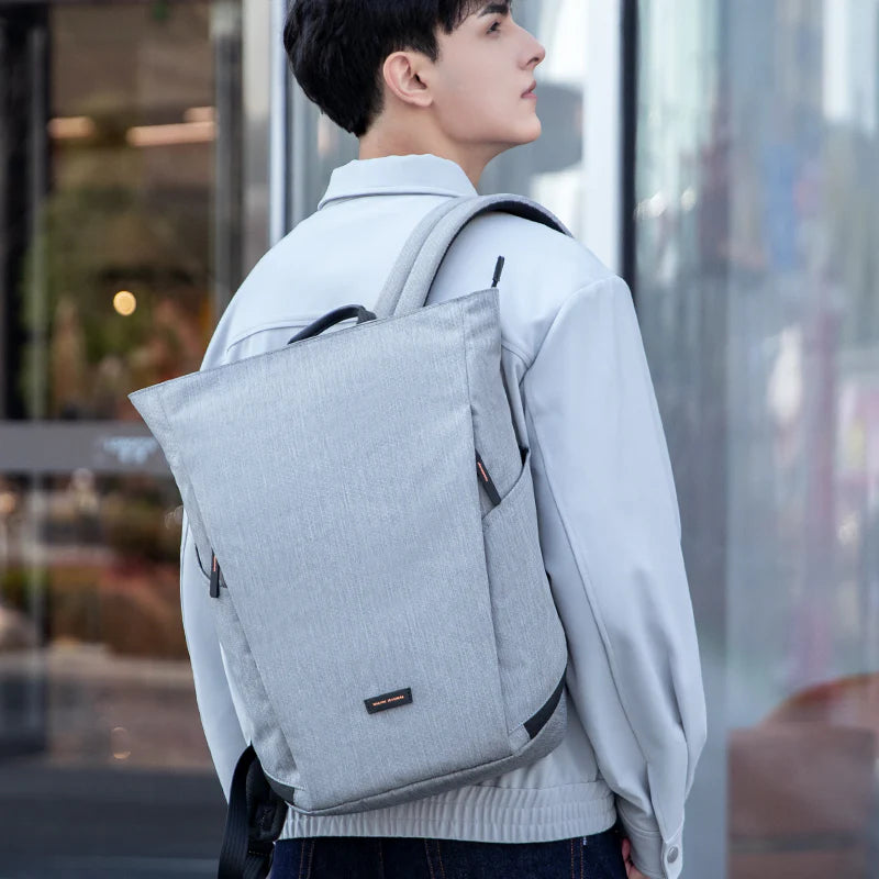 VersaTech Pro: Kompakt Seyahat Arkadaşı Teknoloji Meraklıları İçin