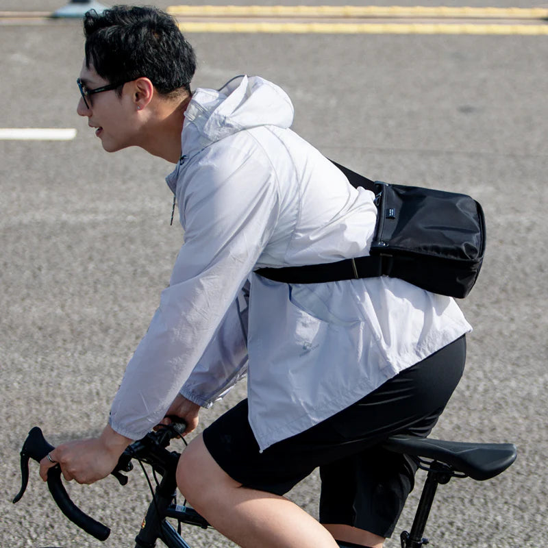 Urbanite X: Seyahat Omuz Çantası Şehirde Şık Kullanım