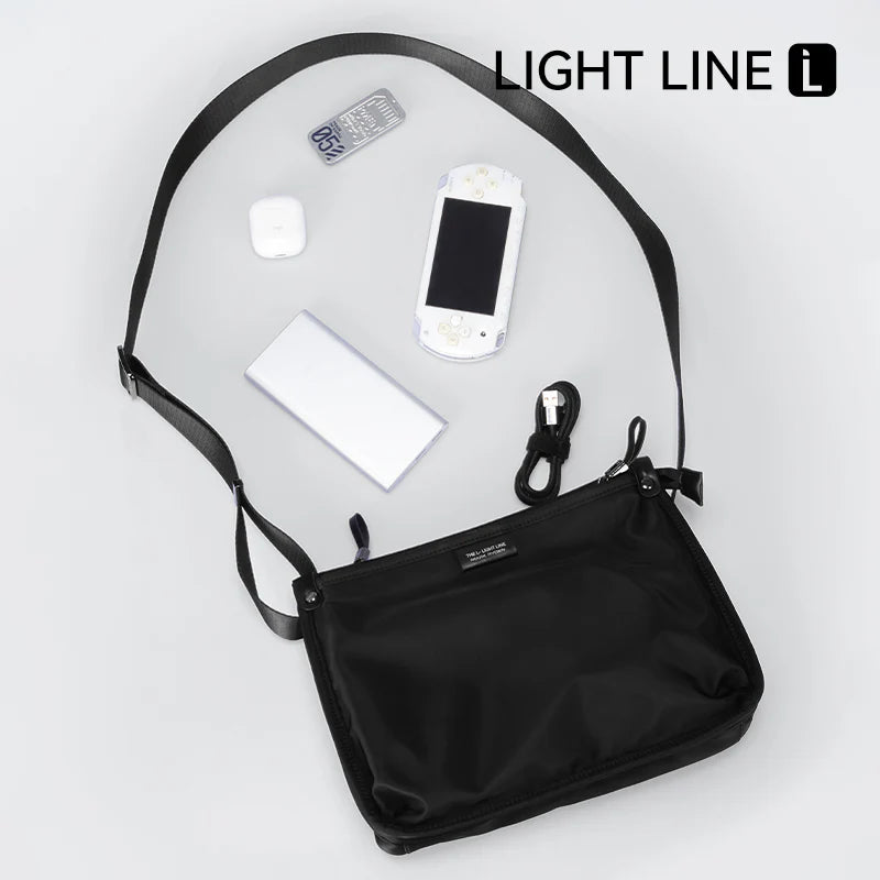 Urbanite X: Seyahat Omuz Çantası Şehirde Şık Kullanım