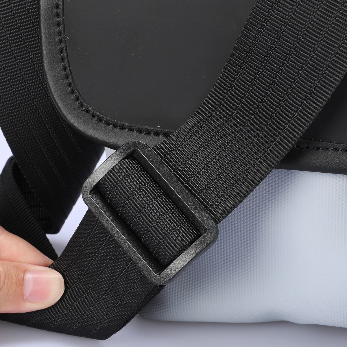 Voyageur: Yeni Çapraz Omuz Çantası