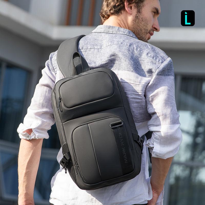 Bulk: Büyük Kapasiteli Su Geçirmez Moda Commuter Çapraz Çanta