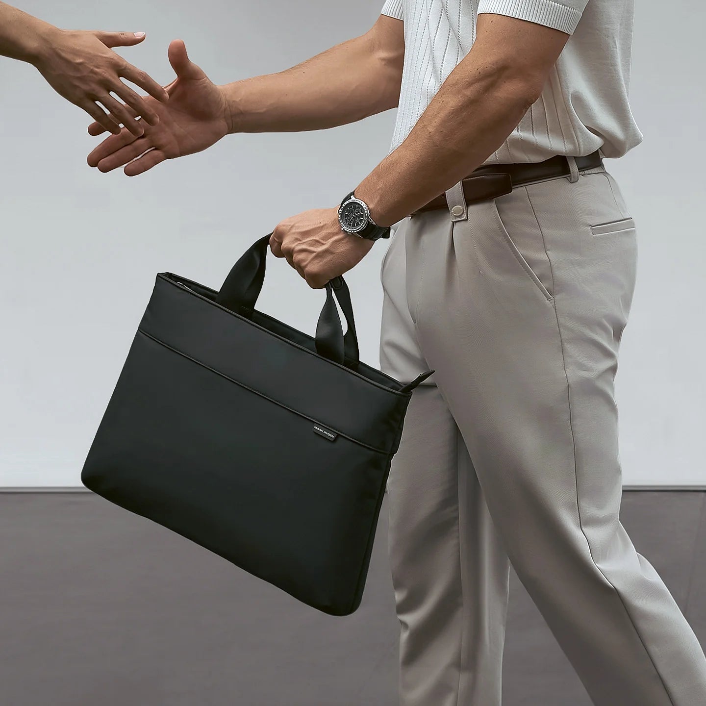 FortiCore: Maksimum Koruma ve Düzen İçin Sağlam Laptop Evrak Çantası