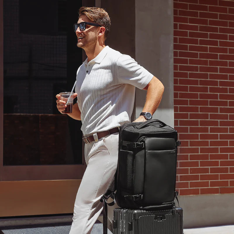 Aegis Fortress: Seyahate Uygun 38L Çok Bölmeli Her Hava Koşuluna Dayanıklı Sırt Çantası