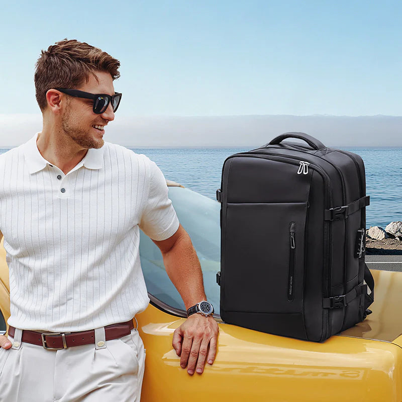 Expandos Max: Çok Yönlü Maksimum Kapasiteli Genişletilebilir TSA Kilitli Şarj Portlu Seyahat Sırt Çantası