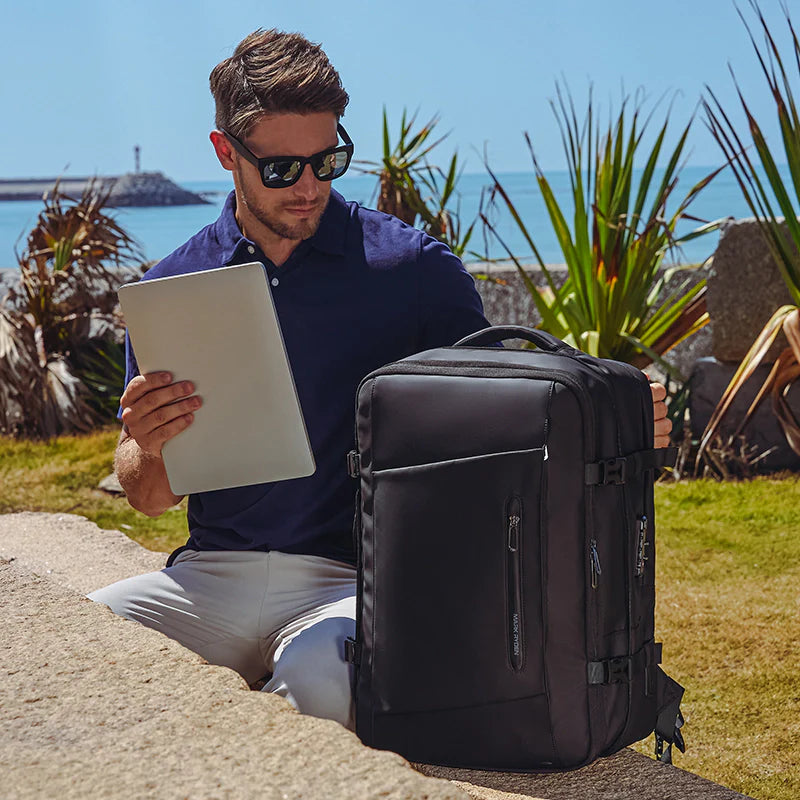 Expandos Max: Çok Yönlü Maksimum Kapasiteli Genişletilebilir TSA Kilitli Şarj Portlu Seyahat Sırt Çantası